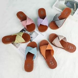 [Free Shipping] Cross-Strap Sandals For Women Trendy Flat Slip-On Sandals For Outdoor Wear Fashionable Korean-Style Slippers