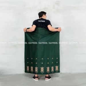 TERLARIS SARUNG BATIK TERBARU MOTIF GUS IQDAM MODEL SANTRI DEWASA MERK HANAZKA BERBAHAN TEXTILE