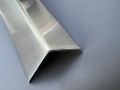Nẹp V inox Trắng Xước, dày 0.6li, thanh dài 2m44, Nẹp inox chữ V hàng 304, nẹp sàn gỗ, ốp góc tường. 