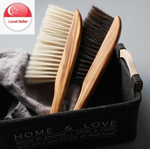 Long Handle Bristles Bed Brush Wooden Antistatic Dust Brushes Carpet Sofa Clothes Sweeping Broom Hou