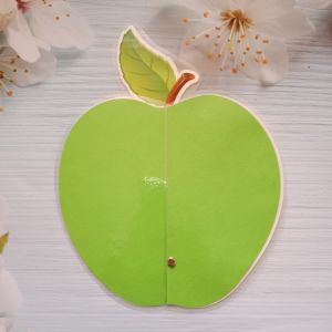 Quả táo bí mật - giáo cụ dạy học chất liệu ép plastic kích thước a4 ( sẵn nam chân dính bảng từ)
