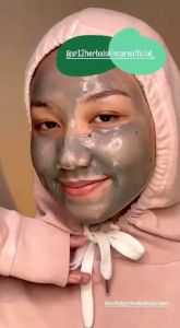 Mugwort CLAY MASK SR12 / MEMBERSIHKAN PORIPORI/MEMPERBAIKI SKIN BARIER/BIS DIGUNAKAN SEMUA JENIS KULIT