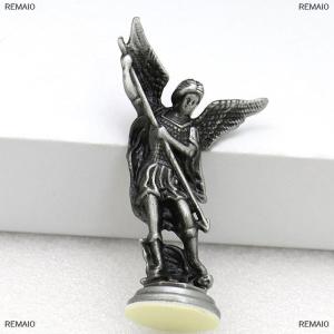 [COD] REMAI0 1PC Crafts For Home Room Tabletop Desktop Saint Michael FigurineThe Archangel Defeating Satan Guardian Statues