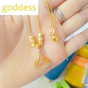 24K Saudi Gold Pawnable Diamond Ginkgo Leaf Pendant with Collar Necklace