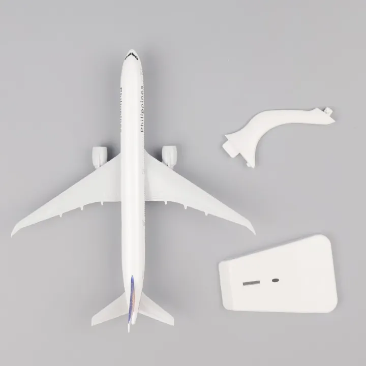 Metal%20Aircraft%20Model%2020Cm%201:400%20Philippine%20Air%20Boeing777%20Metal%20Replica%20With%20Landing%20Gear%20Alloy%20Material%20Aviation%20Simulation%20Gift%20-%20Image%205