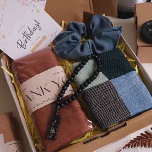 Kado Lucu Untuk Bestie Cewek Kado Lucu Gag Gift Humorous Present Funny Friendship Gift Quirky Gift Cute and Funny Gift Whimsical Present Silly Surprise Witty Gift Hilarious Keepsake Playful Gift for Best Friend Cheeky Present Amusing Friendship Gift