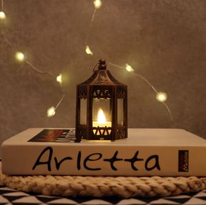 2025 New Style Wind Lantern LED Electronic Candle Light Warm Light Valentines Day Wedding Holiday Party Decorative Light Battery Powered Home Garden Night Light Ramadhan Light