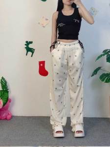 ชุดเซ็ตร้อนแรง เสื้อแขนกุด+กางเกงลายดอกไม้