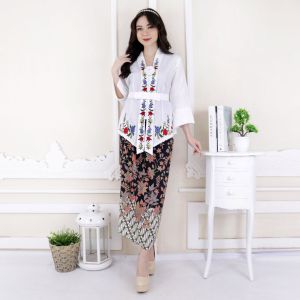 Atasan Kebaya Encim/Kebaya Modern Bahan Katun Dengan Aplikasi Bordir Mawar Free Bross dan Belt