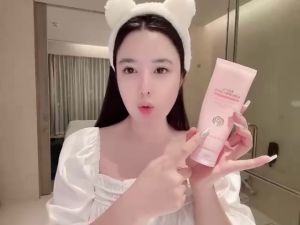 Sữa rửa mặt rose de seoul rose centifolia extract cleansing foam 150g – hạn 2028 Hàn Quốc IS329
