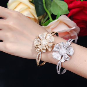 SEQUITO Noble Full Micro Pave Cubic Zirconia Big Flower Design Open Cuff Bangle for Women Dubai Wedding Party Jewelry B033