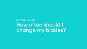 ใบมีดโกน Gillette Venus ComfortGlide สำหรับผู้หญิง รีฟิล 6 ชิ้น ผสมกลิ่นมะพร้าว Olay