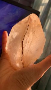 Viên đá Thạch Anh lemurian nguyên sơ phong thủy tự nhiên vũ trụ mạnh đặc biệt 858