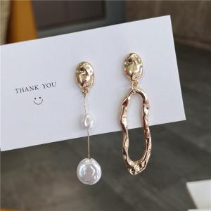 [fenggongshuode] Geometric Earrings Asymmetrical Earrings Personality Irregular Fashion Baroque Style Earrings
