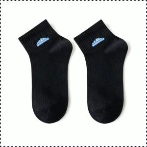 ถุงเท้ายาว ความรู้สึกของแฟชั่น ถุงเท้า ถุงเท้าอินเทรนด์ มีความยืดหยุ่นที่ดี สะดวกสบาย