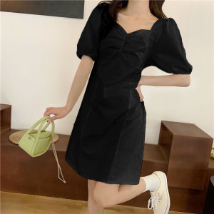 LHSunshine เข้าใหม่🌈 ชุดเดรสแฟชั่น ชุดเดรสคุณหนู ชุดเดรสเรียบร้อย รูปทรงเรียบร้อยสุภาพฟิลคุณหนูสุดๆ แขนจั้มคอกว้างไม่มาก เนื้อผ้านิ่มลื่นบางเบาใส่สบาย สีพื้นโทนอ่อนน่ารักมาก สั่งเลยคุณหนู🌟