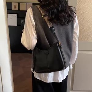 Túi xách nữ da mềm phong cách retro túi xô đeo vai/kẹp nách túi đeo chéo thời trang đa năng túi tote dây đeo bản rộng