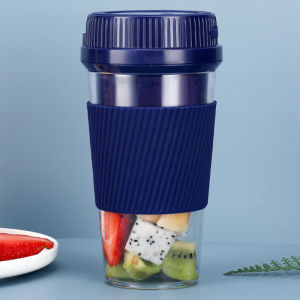 Portable Juicer and Fruit Blender 300ml. Convenient and Handy