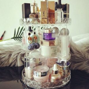 Ready Stock Makeup Organiser 360° Rotary Safe 70 %Table Place Rack Alat-alat Cosmetic tray Yang boleh Pusing banyak muatannya 20.5 x 28cm