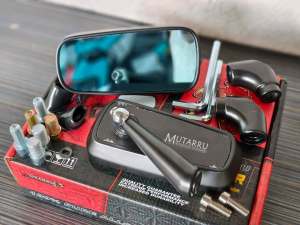 MUTARRU SIDE MIRROR UNIVERSAL DUCATI STYLE/ PRISMATIC BLACK/ DIAMOND BLACK CARBON/ FULL CNC / ITALY TYPE ALLOY