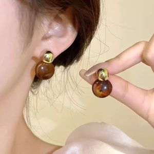 TWCEJE168 Pendant Amber Color Earrings Fashion Jewelry Light Luxury Vintage Womens Earrings Fashionable Temperament Amber Ear Stud Wedding
