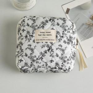 YAFEN Student Girl Make Up Case Sweet Bow Photocard Storage Bag Portable Keychain Coin Bag Cute Mini Stuff Bag