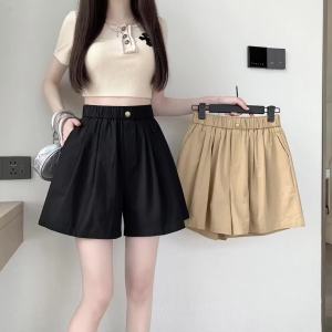 AMMIN กางเกงขาสั้นผ้าฝ้ายผ้าไอซ์ซิลค์สำหรับผู้หญิงใหม่กางเกงขาม้าพลีทลำลองทรงหลวมบางเอวสูงยางยืดสไตล์เกาหลีสำหรับฤดูร้อน2024