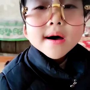 Kacamata Anak Model Beruang Lucu & Lensa Gradasi Fashion Korea Style Resin