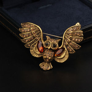 DRESSPLUS Temperament Vintage Owl Brooch Owl Shape Luxury Rhinestone Owl Shape Pin Coat Accessories Elegant Ancient Bronze Owl Corsage Women