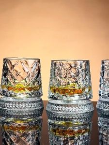 Premium Crystal Rotating Whiskey Glass LED Light Tumbler Barware Household 360° Spin Beer Tumbler Gelas Kaca Putar High-End untuk Hadiah/Bar/Party