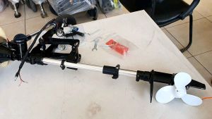 Chân vịt chạy thuyền và xuồng Dàn láp chân vịt đuôi tôm chạy Ca nô xuồng . Máy cắt cỏ chạy thuyền