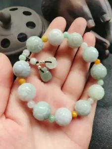 天然翡翠手链女缅甸a货平安扣手镯送妈妈玉石手链母亲节生日礼物Natural Jadeite Bracelet for Women Myanmar A-Goods Safe Buckle Bracelet Gift for Mom Jade Bracelet Mothers Day Birthday Gift