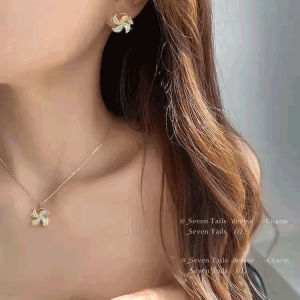 Sunrichh ต่างหูกังหันลมแบบหมุน จี้เพชรทรงไมโครเซต วงแหวนเปิดกังหันลม