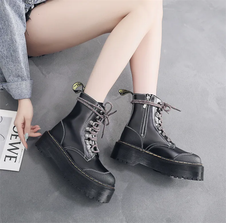 Dr Martens Air Wair 1081 Thick Bottom 8 Hole Moreno Female 1460  