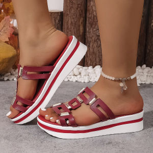 Free Shipping Plus-Size Fashionable And Casual Slip-On Sandals For Women Featuring A Trendy Thick Sole And A Versatile Roman-Style Open-Toe Design