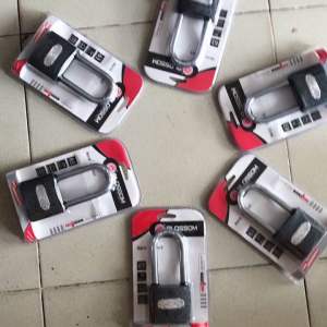 Khóa cửa treo càng dài Blossom màu đen hàng chính hãng chất lượng cao (50mm/63mm)