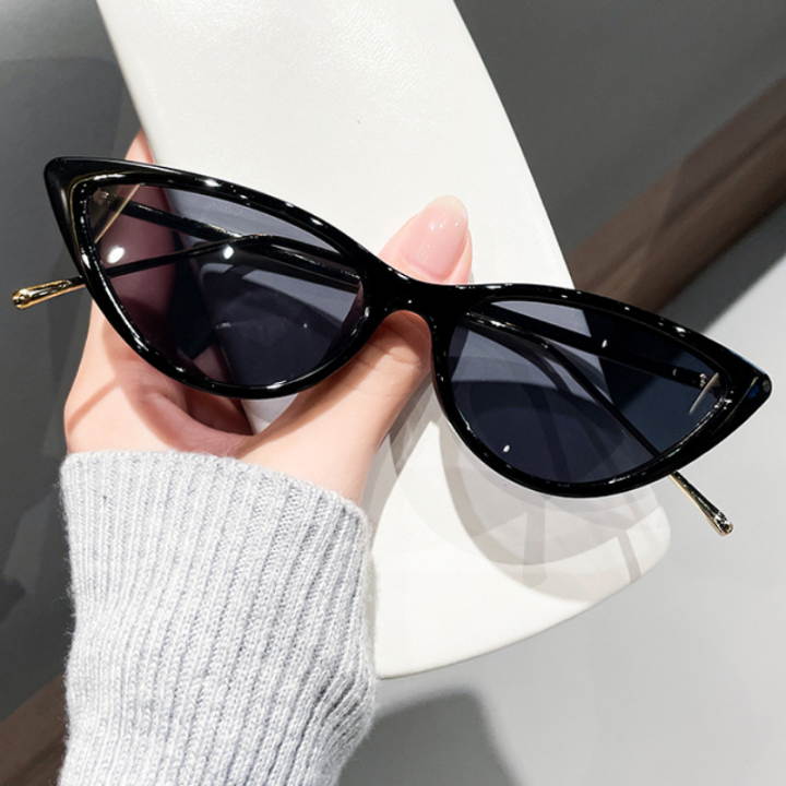 (GENTLE MOSCOT) Vintage Cat Eye Sunglasses for Women Fashion Cool Anti UV  Hiphop Couple Shades Lazada PH - Main Image