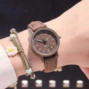 DJDK Round Dial Womens Quartz Watch Clock Solid Colo Classic Girls Leather Wrist Watch Candy Color Simple Lady