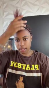 Professional Hot Comb for Wigs and Black Hair Electric Pressing Comb with Anti-Scald Design 5 Heat Settings 280–450 ° F Dual Voltage Straightening Comb for Roots Edges Lace Fronts and Natural Hair