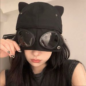 SQUAD ของขวัญคู่คู่ ลำลองแบบสบายๆ บุคลิกภาพที่ดี อุปกรณ์เสริมเครื่องแต่งกาย ผ้าคอตตอน หูแมวหู เสื้อผ้าแนวสตรีท หมวกกันแดดกันลม หมวกเบสบอลผู้หญิง หมวกยอดแหลมปรับได้ ที่บังแดดสไตล์เกาหลี หมวกนักบินหมวก