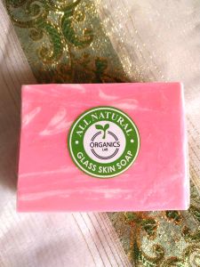 ALL NATURAL(ORGANICS)GLASS SKIN WHITENING SOAP - 135 Grams (1 Pc)