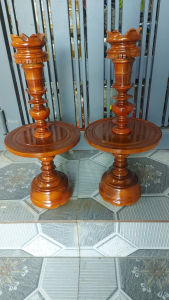 Cặp chân đèn thờ gia tiên gỗ tràm bông vàng cao 60 cm