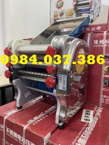 Máy cán bột bằng điện chuyên cán bột làm bánh bao FKM220 (Tặng kèm khuôn cắt mì)