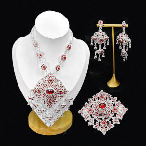 ชุดเครื่องประดับไทยโบราณ สร้อยคอ เข็มขัด หัวเข็มขัด ชุดสามชิ้น ชุดเจ้าสาว นาฏศิลป์ มีให้เลือกหลายสี พร้อมส่ง