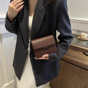 กระเป๋าสะพายสีน้ำตาลแบบย้อนยุคปรับได้กระเป๋าสะพายไหล่แบบลำลองกระเป๋าสะพายหนัง PU แบบเรียบง่าย กระเป๋าโซ่