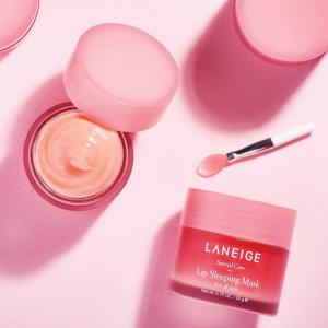 Mặt nạ ngủ môi Laneige Berry mini size 3g nạ ngủ làm mềm môi đem lại đôi môi hồng hào.
