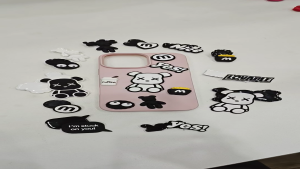 Charm sticker dán ốp điện thoại laptop Ipad mũ bảo hiểm mẫu E03