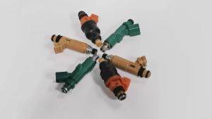 1piece OEM GDI Fuel Injector 0261500016 fits for VW Golf V 1.6 FSI 03C906036A Fast shipping