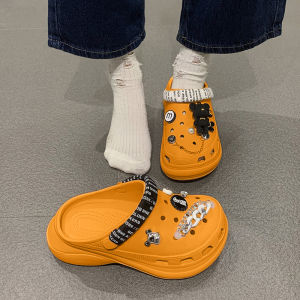 DMshoes กำลังฮิต  รองเท้าหัวโตเเฟชั่นผู้หญิง วัสดุดีคุณภาพ มีหลากหลายสีให้เลือกจุกๆสายรัดส้น สีขาว+สีดํา ตัดสลับสีสุดปัง  เเมทช์กับชุดได้ง่าย ราคาถูก รีบสั่งเลย