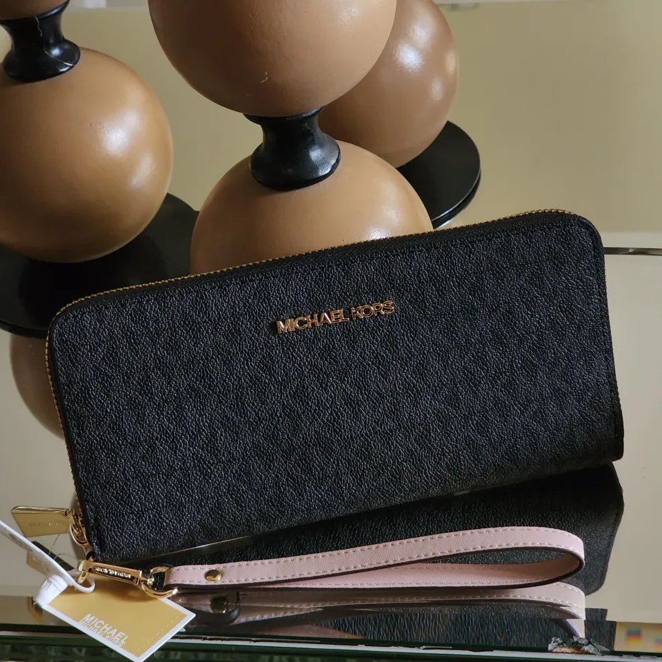 Michael kors discount black signature wallet